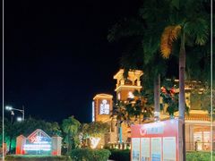 -亚龙湾亚泰商业街