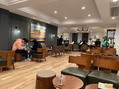 大堂-星巴克臻选(广州沙面店)