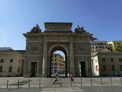 -米兰马尔彭萨国际机场