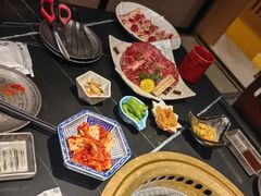 -山川小町·极番烧肉(新地假日广场店)