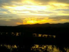 依福园露天阳台看到的夕阳-依福园农家乐