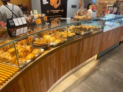 面包甜点陈列柜-方炉·天然食材面包店(青秀店)