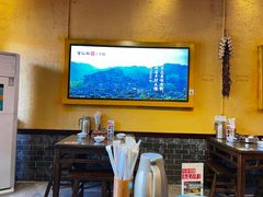-富正毅三下锅·湘西韵味(天门山索道店)