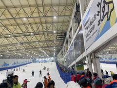 -乔波室内滑雪场