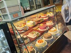面包甜点陈列柜-新侨三宝乐面包店(崇文门店)