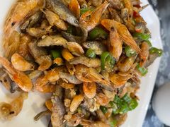 -临江餐馆二楼美食部落