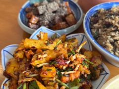 -包整·丝娃娃(一览甲秀楼风景店)