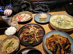 -十三式重庆江湖菜(金茂览秀城店)