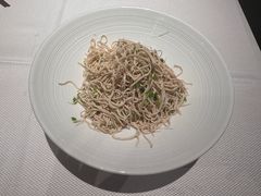 香椿苗拌千张-咨言·烤鸭·烩面泡馍(建业十八城店)