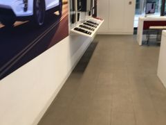 -TESLA 特斯拉(上海太古汇体验店)