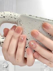 -LISSOM莉森 Nail ·美甲美睫原创定制店