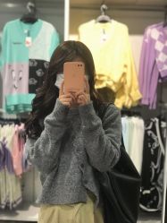 -罗亚帝造型·烫发染发