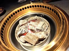 -铭牛烧肉·和牛海鲜自助(高新月牙湖店)