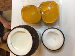 -志龙皇冠吃货椰子铺