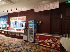 -凤冠假日酒店自助餐