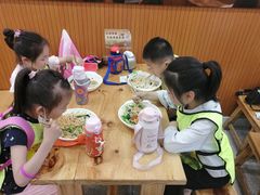 -瑞思少儿中心·少儿英语素养启蒙(勒泰直营校区)