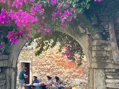 -高荡千年布依古寨旅游景区