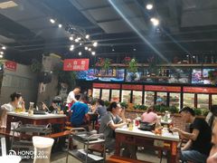 大堂-钢管厂五区小郡肝串串香(蜀都万达店)