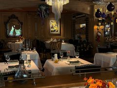 -火车头法国西餐厅