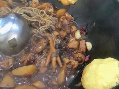 小笨鸡蘑菇锅-炮爷东北铁锅炖(棠安路店)