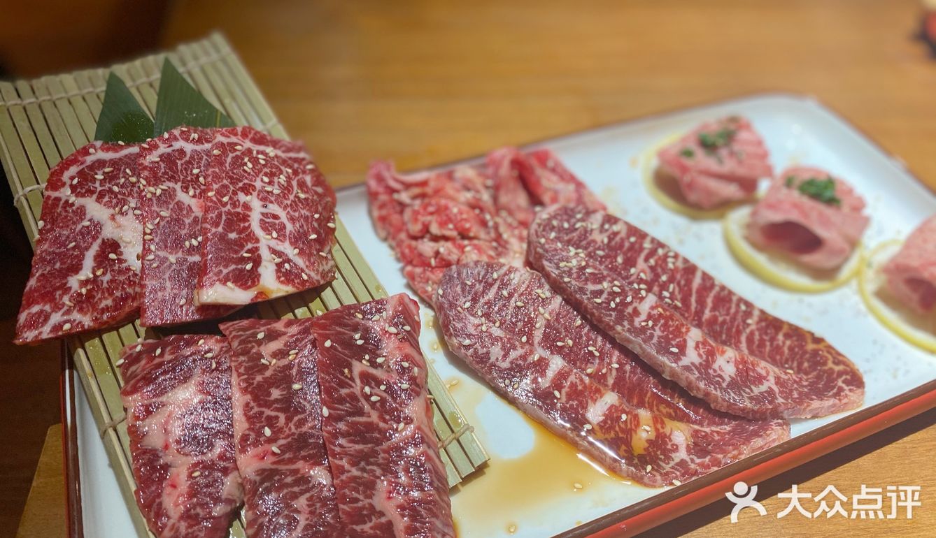 超哇塞的日式烤肉店-万牛隔膜屋