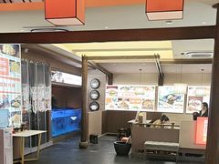 -阿瓦山寨·湘菜现炒·剁椒鱼头王(咸阳总店)