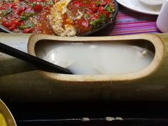 -香巴拉云南餐厅(华莱坞店)