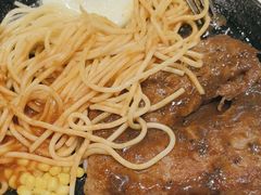 -汤姆家的牛排意面披萨(新城市广场店)