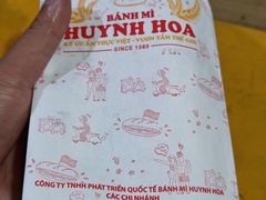-Bánh Mì Huynh Hoa
