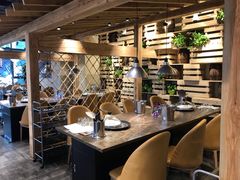 大堂-日进一片海.生腌海鲜火锅.宵夜烧烤(三里屯总店)