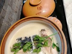 -忆江南·临江鱼馆