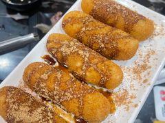-小牛家村·贵州黄牛肉火锅(梦想小镇二分店)