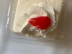 -红宝石·鲜奶小方·海派西点房(金杨店)