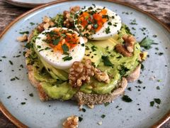 牛油果煮蛋吐司-RAC BAR(安福路店)