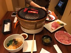 -焼肉まんぐう
