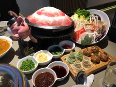 手剁猪肉丸-享月汤皇·海鲜小火锅·聚会(曲江创意谷店)