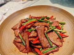 -阿瓦山寨·湘菜现炒·剁椒鱼头王(咸阳总店)