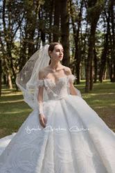 -Renee芮亦婚纱(原丽莎)