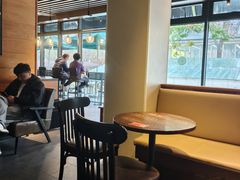 -星巴克(西藏路店)