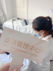 -凡碧诗毛孔收细