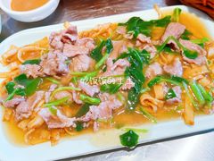 湿炒牛肉河粉-潮界(虹桥新天地店)