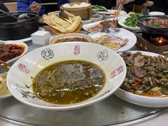 -土砂锅生态山庄·非遗砂锅雅鱼