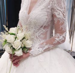点击看大图 -GRACE KELLY婚纱与礼服(北京店)
