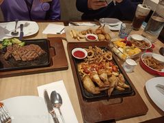 -必胜客(WOW中心城店)