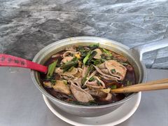 -铁锅哥米线