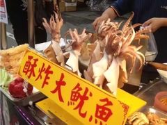 -六合夜市
