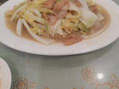 面筋扒白菜-悦宾饭馆(翠花胡同店)