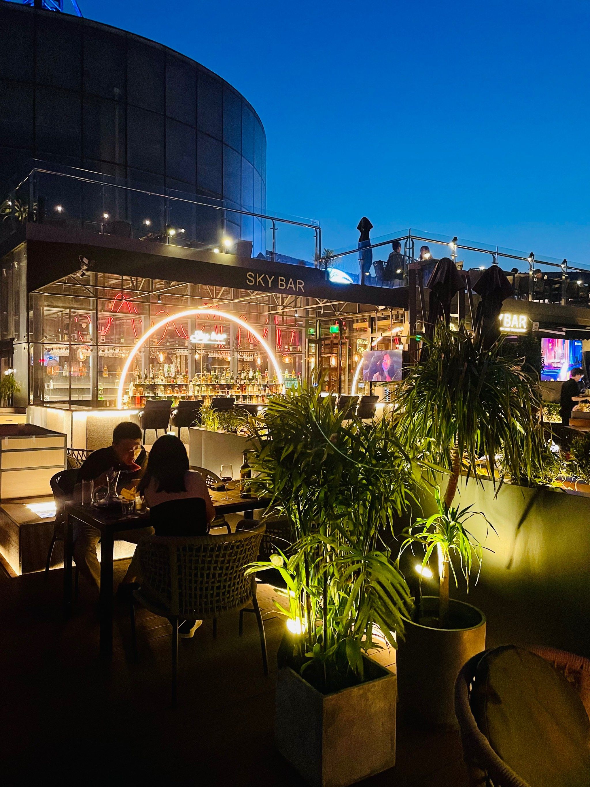 沈阳宝藏楼顶露台酒吧