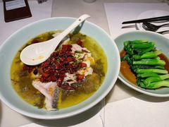 招牌酸菜鱼-港丽餐厅