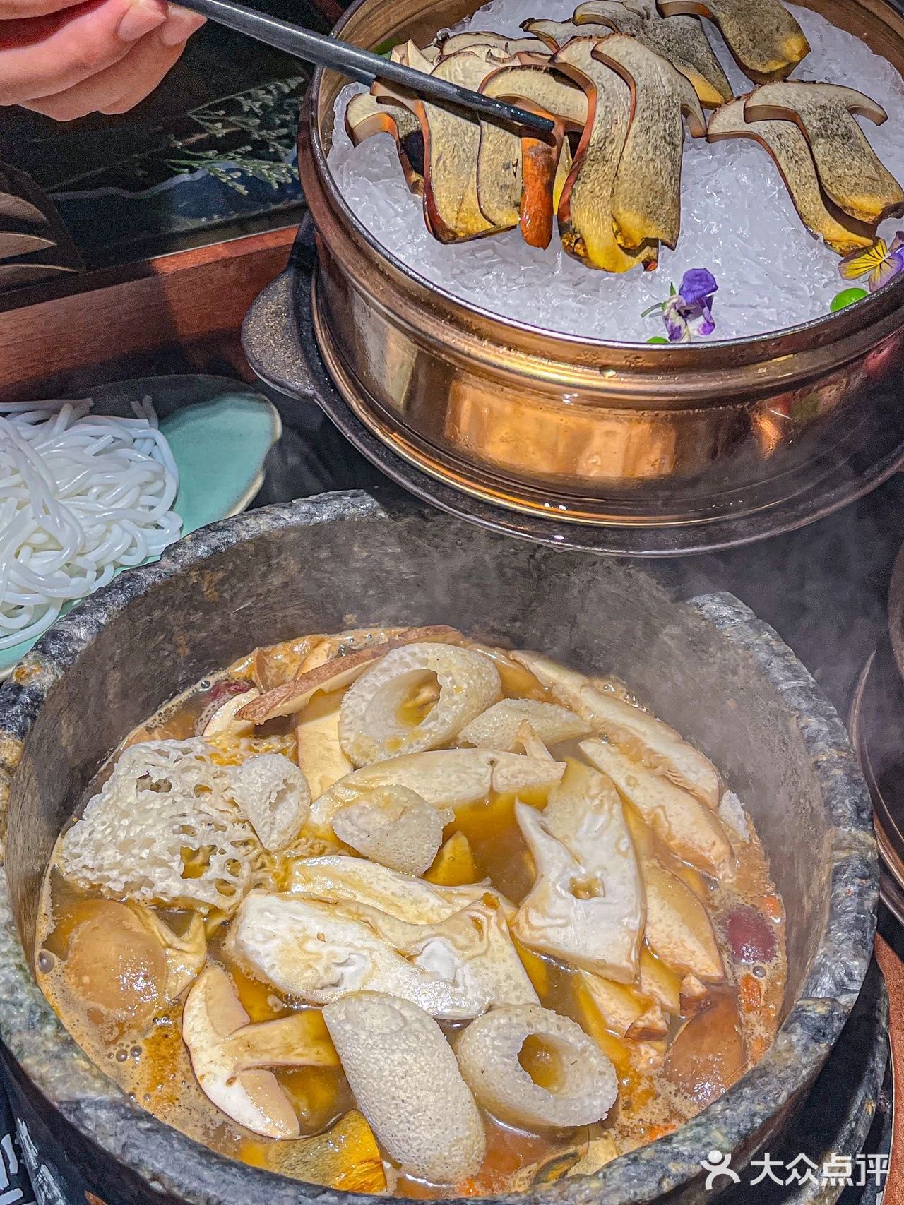 又🈶新菌子红伞伞，就问妳吃过没❓